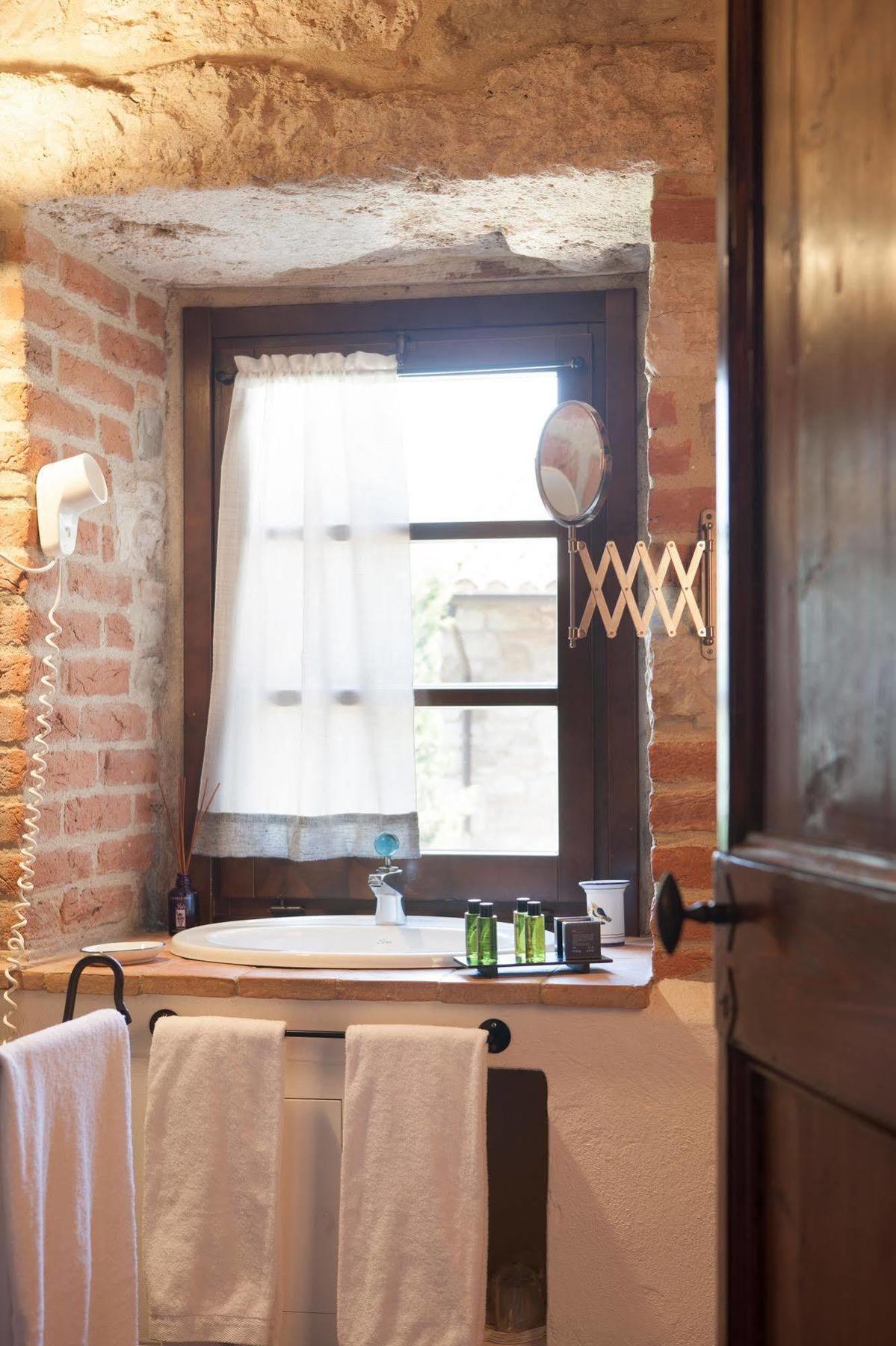 Tenuta Di Canonica Τόντι Εξωτερικό φωτογραφία