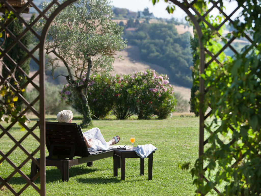 Tenuta Di Canonica Τόντι Εξωτερικό φωτογραφία